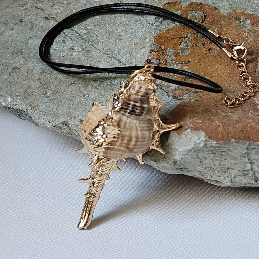 Free People Jewelry Genuine Ocean Shell Gold Boho Hypoallergic Black cord